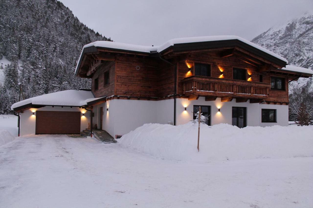 Villa Alpin Holzgau Extérieur photo